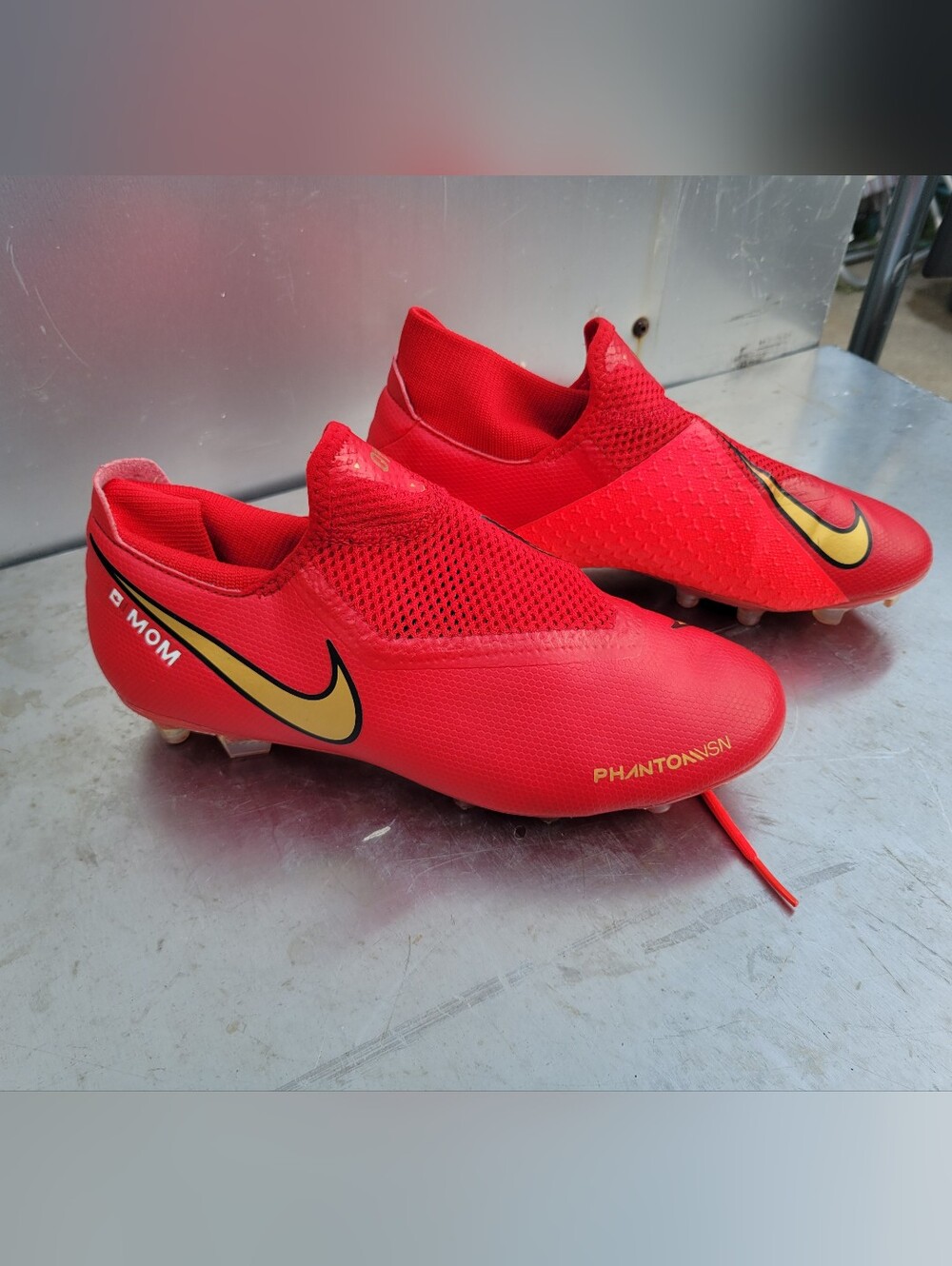 Nike Phantom VSN Soccer Cleats - Red/Gold mens Size 7.5 women's 9 - Picture 2 of 8